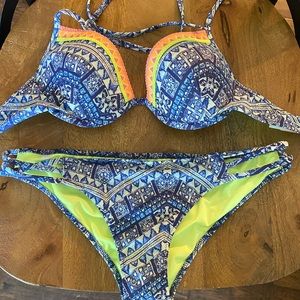 VICTORIAS SECRET SWIM SUIT